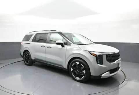 More photos of 2026 Kia Carnival EX at Plaza KIA, NY
