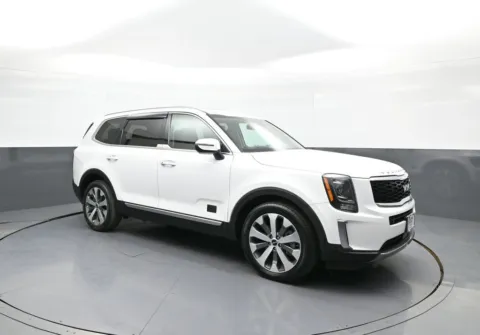 More photos of 2022 Kia Telluride S at Plaza KIA, NY