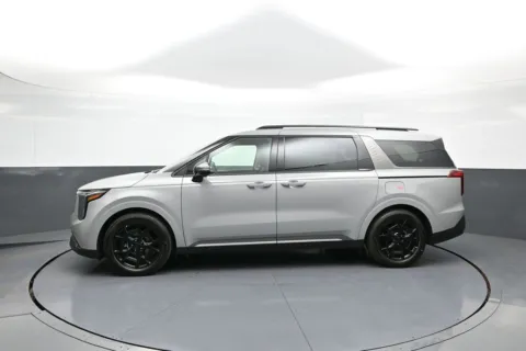 More photos of 2026 Kia Carnival SX Prestige at Plaza KIA, NY
