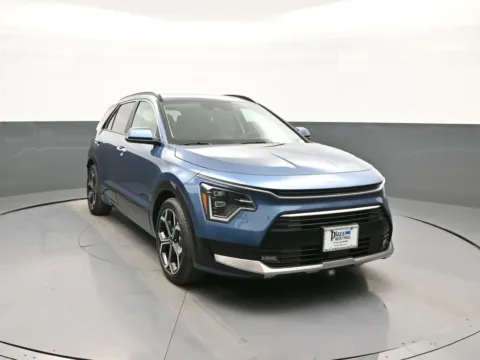 Another view of 2025 Kia Niro Plug-In Hybrid SX for sale in Brooklyn, NY at Plaza KIA
