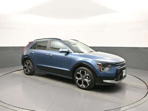 More photos of 2025 Kia Niro Plug-In Hybrid SX at Plaza KIA, NY