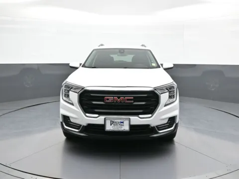 Photos of 2022 GMC Terrain SLE for sale in Brooklyn, NY at Plaza KIA