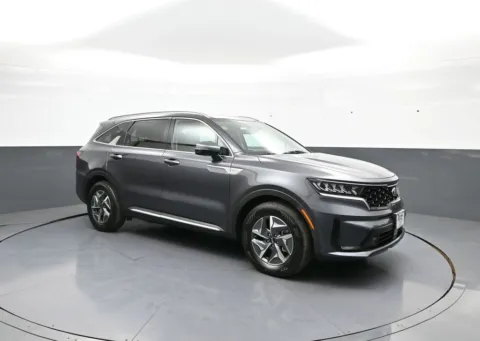 More photos of 2021 Kia Sorento Hybrid EX at Plaza KIA, NY