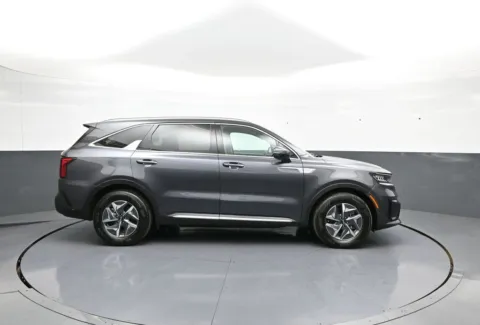 More photos of 2021 Kia Sorento Hybrid EX at Plaza KIA, NY