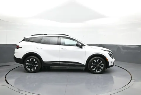 More photos of 2024 Kia Sportage X-Line at Plaza KIA, NY