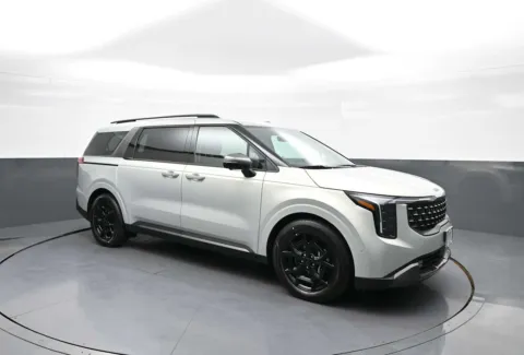 More photos of 2026 Kia Carnival SX at Plaza KIA, NY