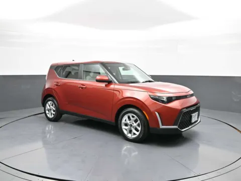 More photos of 2023 Kia Soul LX at Plaza KIA, NY
