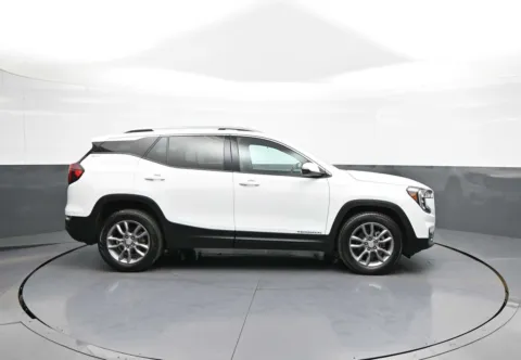 More photos of 2022 GMC Terrain SLT at Plaza KIA, NY