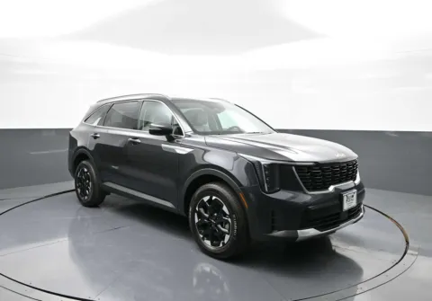 More photos of 2025 Kia Sorento S at Plaza KIA, NY