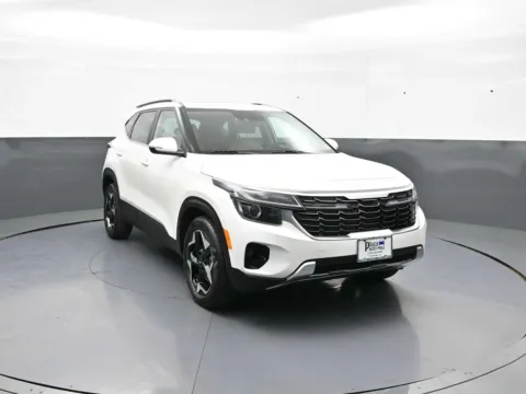 Another view of 2024 Kia Seltos EX for sale in Brooklyn, NY at Plaza KIA