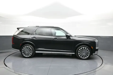 More photos of 2026 Hyundai Palisade Hybrid Calligraphy at Plaza Hyundai, NY