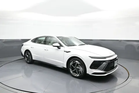 More photos of 2026 Hyundai Sonata SEL Sport at Plaza Hyundai, NY