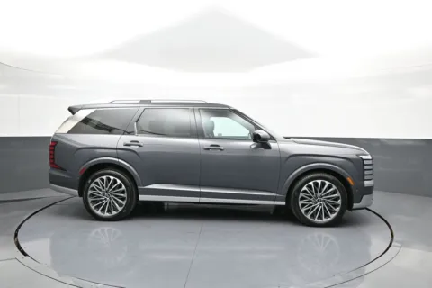 More photos of 2026 Hyundai Palisade Hybrid Calligraphy at Plaza Hyundai, NY