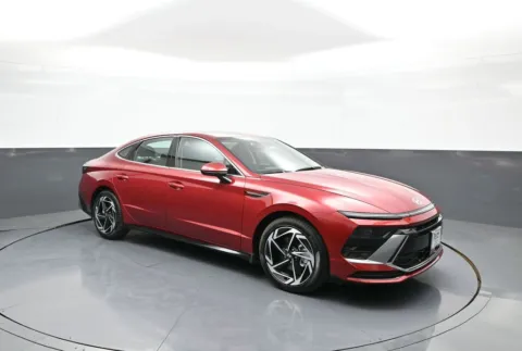 More photos of 2026 Hyundai Sonata SEL Sport at Plaza Hyundai, NY