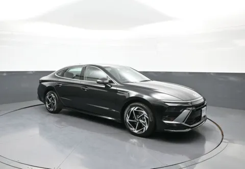 More photos of 2026 Hyundai Sonata SEL Sport at Plaza Hyundai, NY