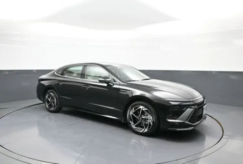 More photos of 2026 Hyundai Sonata SEL Sport at Plaza Hyundai, NY