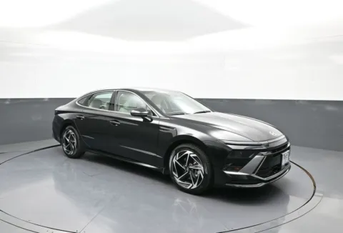 More photos of 2026 Hyundai Sonata SEL Sport at Plaza Hyundai, NY