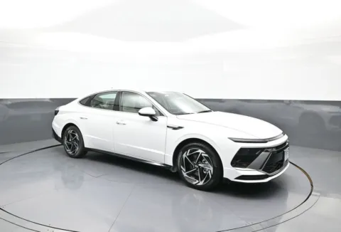 More photos of 2026 Hyundai Sonata SEL Sport at Plaza Hyundai, NY