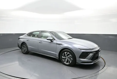 More photos of 2026 Hyundai Sonata Hybrid Blue at Plaza Hyundai, NY