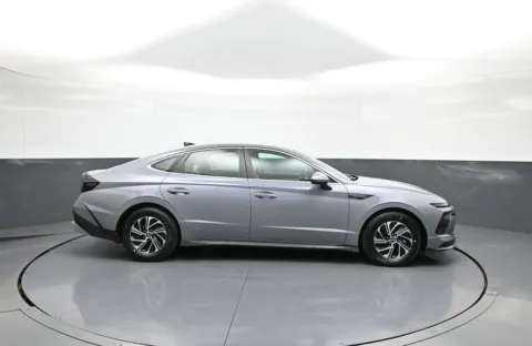 More photos of 2026 Hyundai Sonata Hybrid Blue at Plaza Hyundai, NY