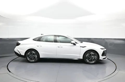 More photos of 2026 Hyundai Sonata SEL Sport at Plaza Hyundai, NY