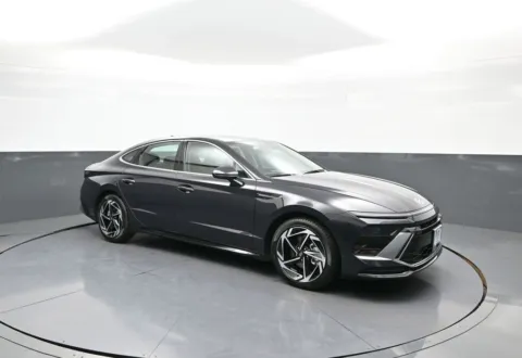 More photos of 2026 Hyundai Sonata SEL Sport at Plaza Hyundai, NY