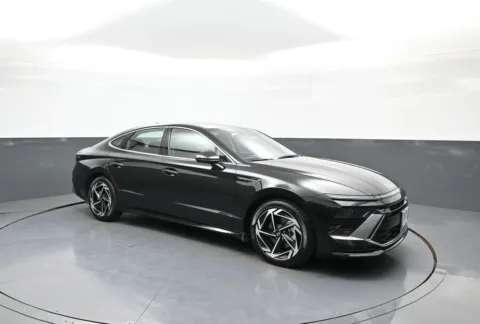 More photos of 2026 Hyundai Sonata SEL Sport at Plaza Hyundai, NY