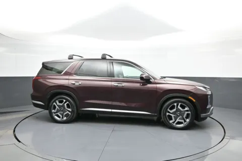 More photos of 2024 Hyundai Palisade Limited at Plaza Hyundai, NY