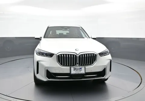 Photos of 2024 BMW X5 xDrive40i for sale in Brooklyn, NY at Plaza Hyundai