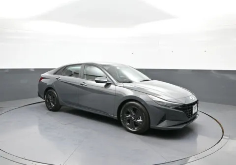 More photos of 2023 Hyundai Elantra SEL at Plaza Hyundai, NY