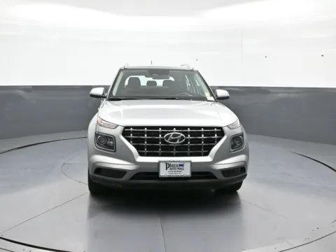 Photos of 2023 Hyundai Venue SEL for sale in Brooklyn, NY at Plaza Hyundai