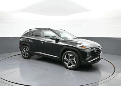 More photos of 2023 Hyundai Tucson SEL at Plaza Hyundai, NY