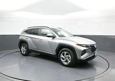 More photos of 2023 Hyundai Tucson SEL at Plaza Hyundai, NY