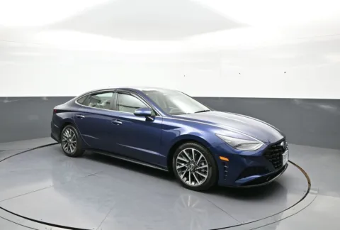 More photos of 2022 Hyundai Sonata Limited at Plaza Hyundai, NY