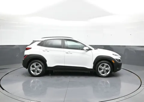 More photos of 2023 Hyundai Kona SEL at Plaza Hyundai, NY