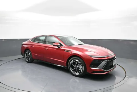 More photos of 2026 Hyundai Sonata SEL Sport at Plaza Hyundai, NY