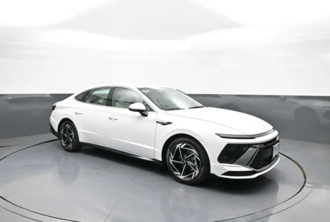 More photos of 2026 Hyundai Sonata SEL Sport at Plaza Hyundai, NY