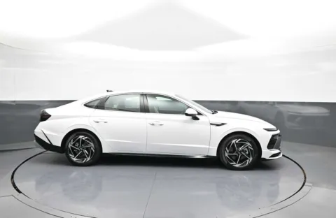 More photos of 2026 Hyundai Sonata SEL Sport at Plaza Hyundai, NY