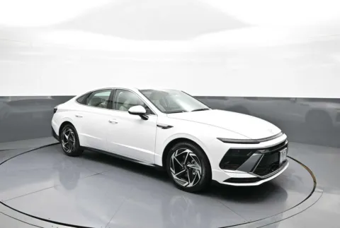 More photos of 2026 Hyundai Sonata SEL Sport at Plaza Hyundai, NY