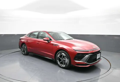 More photos of 2026 Hyundai Sonata SEL Sport at Plaza Hyundai, NY