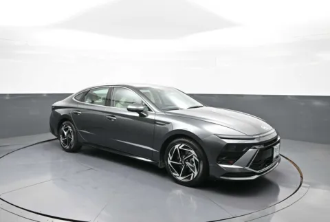 More photos of 2026 Hyundai Sonata SEL Sport at Plaza Hyundai, NY