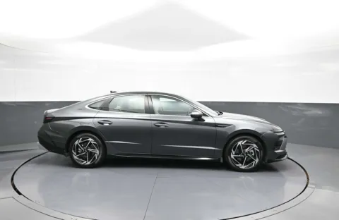 More photos of 2026 Hyundai Sonata SEL Sport at Plaza Hyundai, NY