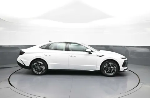 More photos of 2026 Hyundai Sonata SEL Sport at Plaza Hyundai, NY