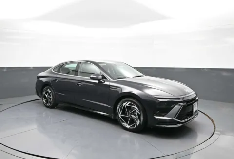 More photos of 2026 Hyundai Sonata SEL Sport at Plaza Hyundai, NY
