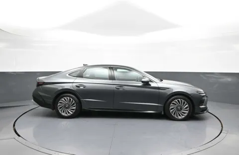 More photos of 2026 Hyundai Sonata Hybrid SEL at Plaza Hyundai, NY