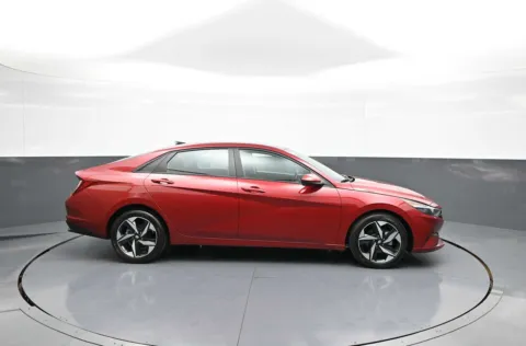 More photos of 2023 Hyundai Elantra SEL at Plaza Hyundai, NY