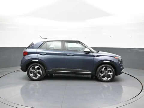 More photos of 2024 Hyundai Venue Limited at Plaza Hyundai, NY