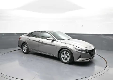 More photos of 2023 Hyundai Elantra SE at Plaza Hyundai, NY