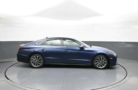 More photos of 2022 Hyundai Sonata Limited at Plaza Hyundai, NY