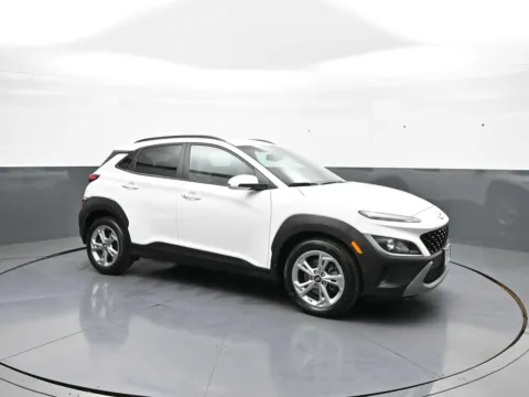 More photos of 2023 Hyundai Kona SEL at Plaza Hyundai, NY